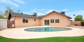 6-Bedroom Tempe Home with Private Pool, Garage & Ideal Location Gallery 1
