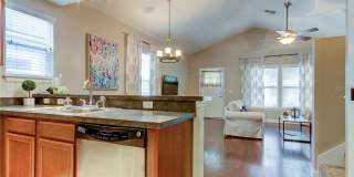 2123 W SPRUCE STREET Gallery 11