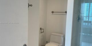 500 Brickell Ave Gallery 27