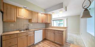 3 Bed 2.5 Bath Townhome in Chesterbrook Gallery 7