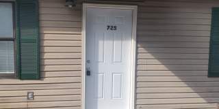 Sevierville - 2 bedroom, 1 bath apartment - Call Linda Meese (865) 591-6004 Gallery 1