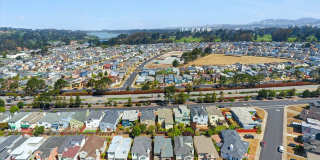 Spacious Westlake Home Gallery 36