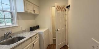 115 Adams Avenue Gallery 44