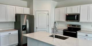 Large almost new 5-bedroom home in the Arbors Gallery 9