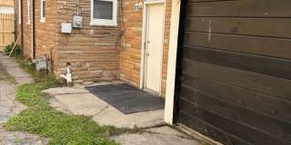 Renovdated 3 bedroom, 1 bathroom bungalow Gallery 17