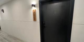 725 W Pratt Gallery 7