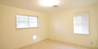 2006 S 49th St Gallery 9