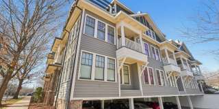 525 East Apartments Gallery 59