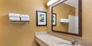 Los Angeles - Ontario Airport Gallery 28