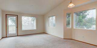 2 Bed 2 Bath Point Of View Condo Gallery 9