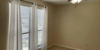 2 Bedroom Townhome in Lexington Square 2 Bedroom Townhome in Lexington Square Gallery 10