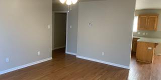 3 bedroom 2 bath with Garage Gallery 1