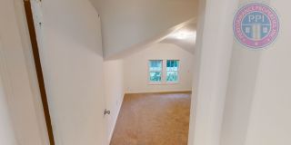 Coveted Old Town Lake Oswego Craftsman | Walk to George Rogers Park, Downtown Dining & Shopping Gallery 15