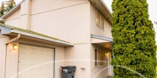 Spacious 2 bedroom duplex with attached garage Gallery 26