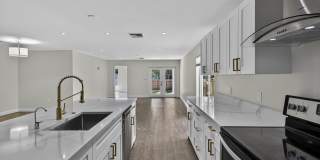 410 NE 34TH Street Gallery 11