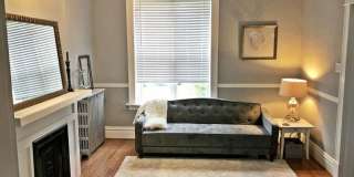 2 bed/1 bath, Single-family Home! Modern and spacious with off-street parking and a relaxing backyard Gallery 22