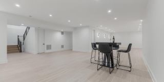 1513 OAKVIEW Drive Gallery 74