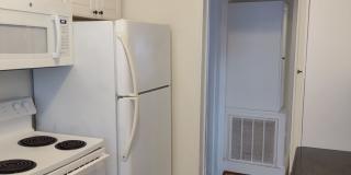 Adorable Two Bedroom Home in Edgewood! Gallery 3
