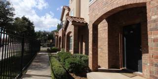 Condo WALKING DISTANCE TO TECH! Pre-leasing for August 1st! Gallery 3