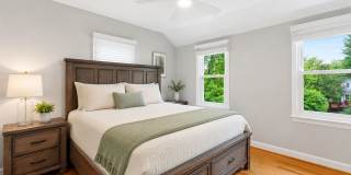 Welcome to 5935 Williamsburg Road, a beautifully updated three-level duplex in the highly sought-after Jefferson Manor community of Alexandria. Gallery 8
