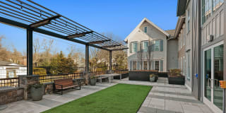 Darien Commons Gallery 19