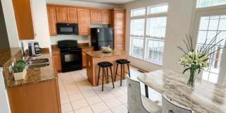 Spacious Cherry Hill Townhome Gallery 4