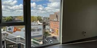 1922 N Milwaukee Ave Gallery 2