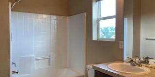 Lovely 3 Bed 2.5 Bath Home in Timbervine Gallery 40