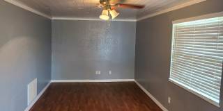 Charming 3 Bedroom 1 Bath Home with Spacious Yard ~ No HOA Gallery 8