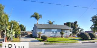 Renovated 3-Bedroom Front House at a Corner Lot with Ample Parking ! Gallery 1