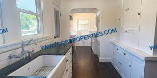 Live the Belmont Shore Lifestyle! Spanish 2 Bedroom / 1 Bath Home w/ Garage Live the Belmont Shore Lifestyle! Spanish 2 Bedroom / 1 Bath Home w/ Garage Gallery 4