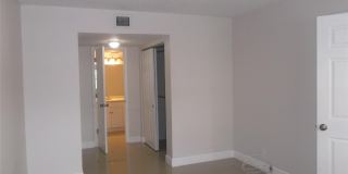 2955 Riverside Drive Gallery 13