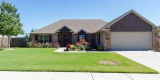 Georgeous 3 bedroom 2 bath home with SOLAR  and a view! Gallery 1