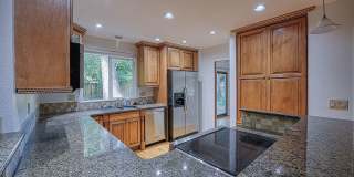 3 BD Hillsboro Home with Large Primary Suite & Outdoor Living Gallery 8