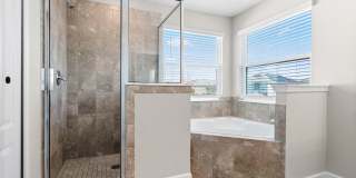 Beautiful 4 Bedroom 2.5 Baths Homes Gallery 27