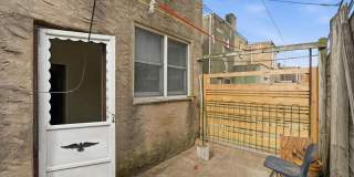 1833 DALY Street Gallery 14