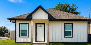 Beautiful 2-Bed, 2-Bath Home with Modern Finishes – Move-In Ready! Gallery 1