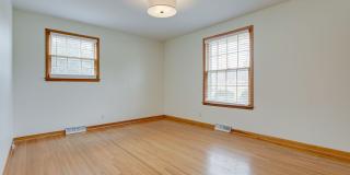 Stunning 4BE/2.5BA home  at corner lot single story home! Gallery 22