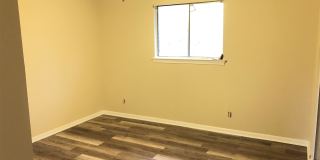 514 Royal Crest Drive Gallery 4