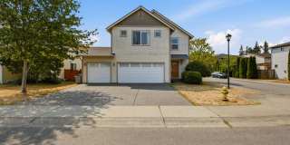 4 Bedroom 3.5 Bath Home Near Kentlake High School Gallery 1