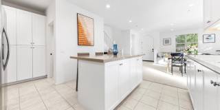 117 Henson Gallery 17