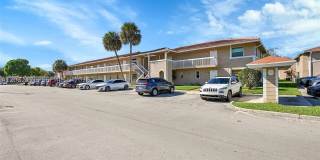 906 Twin Lakes Dr Gallery 1