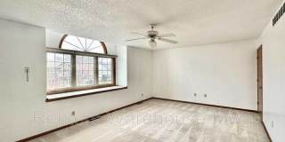 2048 Walnut Street Gallery 14