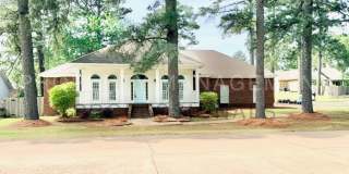 Renovated beauty near the country club and golf course! Gallery 1