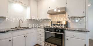 Beautiful 2 Bedroom Remodel! Available Today! Gallery 18