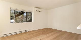 Crestwood Place Gallery 11