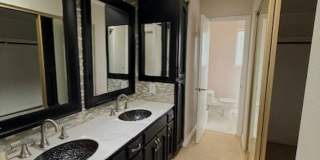 1.5 Bedrooms - 1.5 Bathrooms Split Level House -  Mt. Helix Artist’s Colony Executive Rental Gallery 21