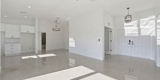 2105 NE 1st Avenue Gallery 30
