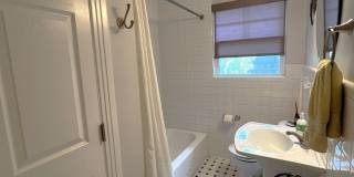 Furnished 2/2 Home in Crestview 3-12 month lease terms available Gallery 16
