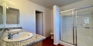 Single Family Home 3 Beds, 2.5 bath, 1 car garage Gallery 12